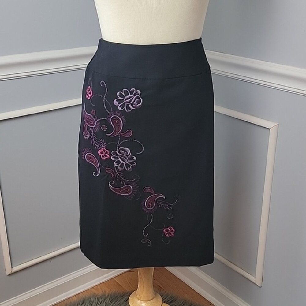 WORTHINGTON Black Purple Floral Paisley Embroidered Business Office Pencil Skirt